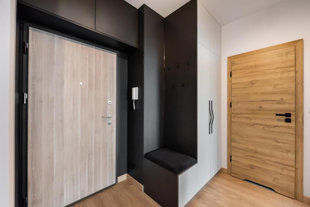 Wola Skwer Sunny Apartment Warschau Buitenkant foto