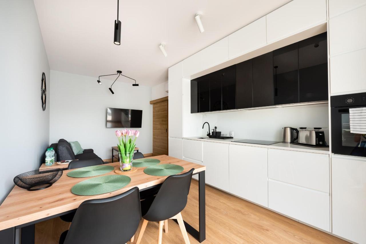 Wola Skwer Sunny Apartment Warschau Buitenkant foto