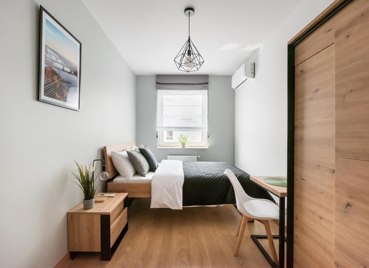 Wola Skwer Sunny Apartment Warschau Buitenkant foto